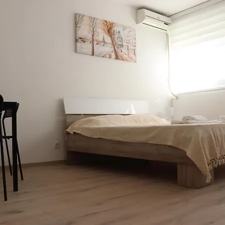 Apartman Lena Banovo Brdo *